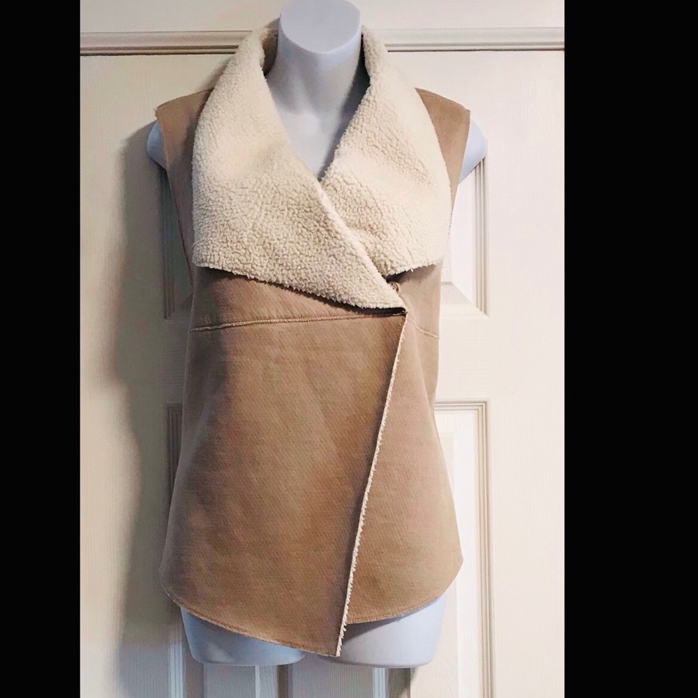 SOLD- Dylan FAUX SUEDE/ SHERPA Vest Natural Color - Picture 1 of 7